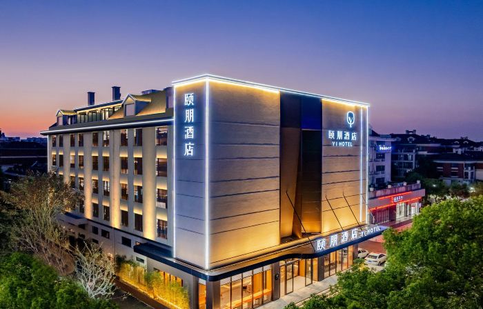 Yi HOTEL