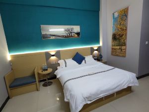 Dongxing Guotai Business Hotel