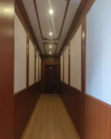 Deqin Fuyuan Business Hotel
