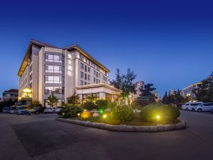 Madison Hotel near The Yantai Government and Yantai University