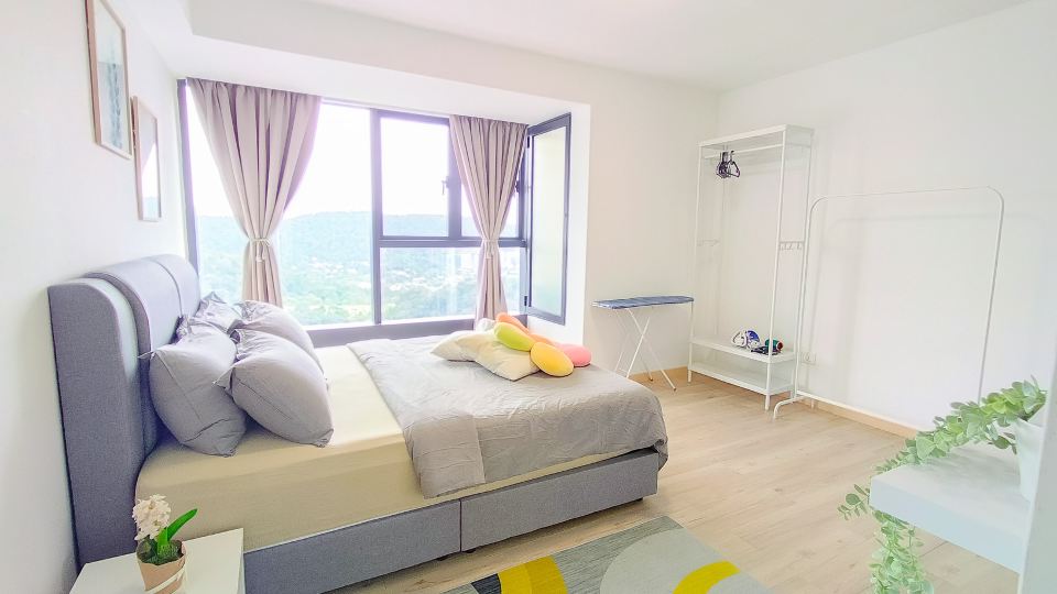 Empire City Signature Studio Suites
