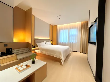 Huaman Hotel Отели в г. Линбао