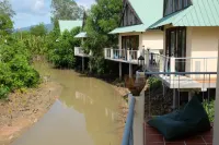 Kampot Eco Village Hotels in Thmei