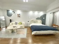 Zhenjiang Island Apartment (Railway Station South Square Wanda Branch)