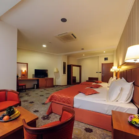 Kings Park Hotel