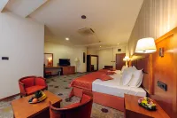 Kings Park Hotel Hotels near BiG City Podgorica