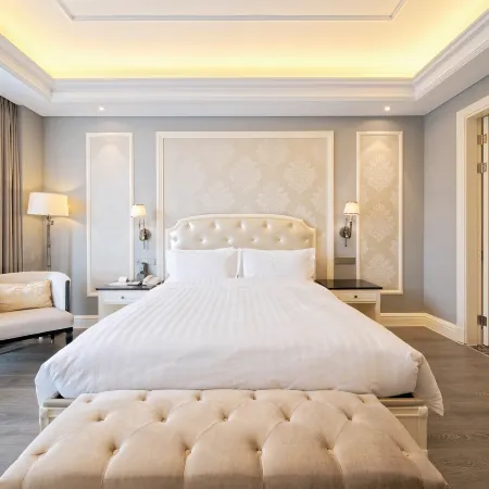 Yinrun Jinjiang Castle Hotel