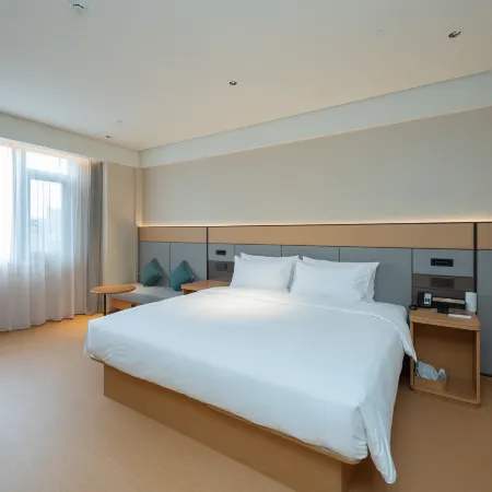 JI Hotel (Hezhou Lingfeng Square)