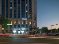 無隅飯店（歡樂谷龍湖禮嘉天街店） 李家附近的飯店