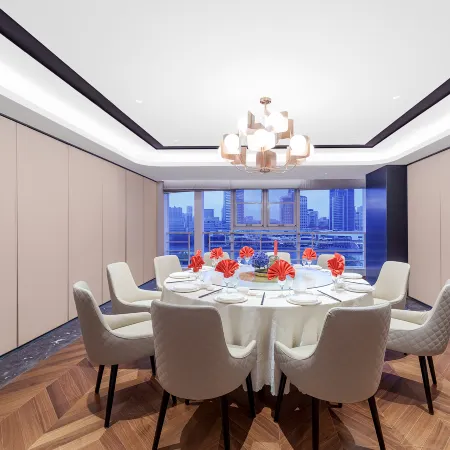Yitel Collection Hotel (Ningbo Old Bund Sanjiangkou) Отели рядом с достопримечательностью «Олд Бунд»