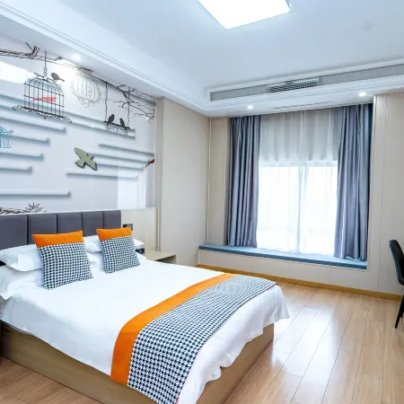 pinhu  Yijia Hotel