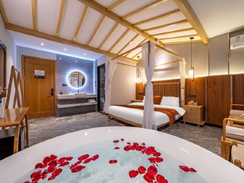 INDOOR OUTDOOR hotel(Suzhou Guanqian Street Pingjiang Road  Store)