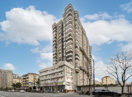 Hi Inn (Shanghai Xujiahui South Wanping Road) Отели рядом с достопримечательностью «Longhua Temple»