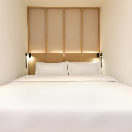 Chongqing Jingmu Xinyue Hotel (Jiefangbei Hongyadong Branch)