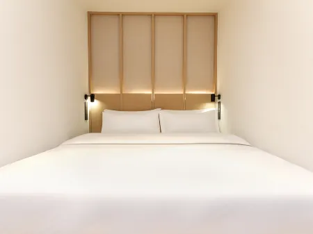 Chongqing Jingmu Xinyue Hotel (Jiefangbei Hongyadong Branch)