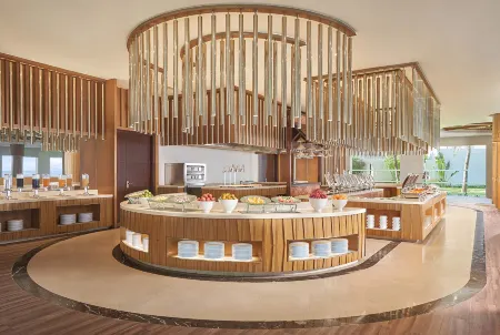 Renaissance Danang Hoi An Resort & Spa