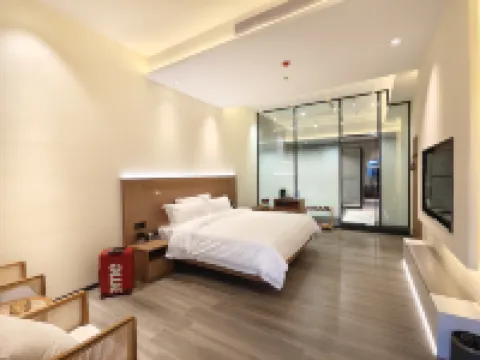 รีสอร์ทน้ำพุร้อนหลงหู โรงแรมในลู่เหอ