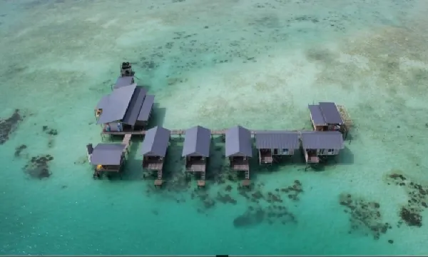 Sisipan Island Water Resort