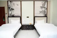 Lanhewan Villa Hotels in Langao