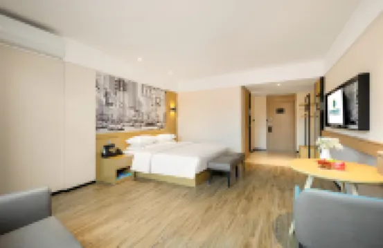 City Comfort Inn Hotel (Hechi Yizhou Sports Center)