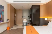 Qiangjiang Garden Hotel (Jiajiang Wetland Park) Hotels in Jiajiang