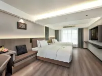 McLaren Hotel (Chengdu Zoo) Hotels in Jinniu Wanda Plaza/ChengDu Zoo