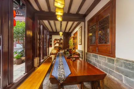 Banrixian lnn Отели рядом с достопримечательностью «Ant Workshop Scenic Area»