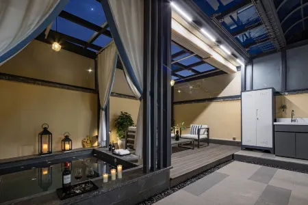 Lijiang Memory Private Hot Spring Holiday Villa Отели рядом с достопримечательностью «Wenfeng Temple»