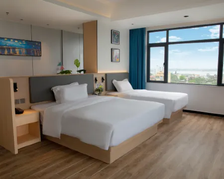 Seaside Holiday · Jiayue Bay Hotel (Yangxinan Shanhai Tourist Area Branch) Hotels in Yangxi
