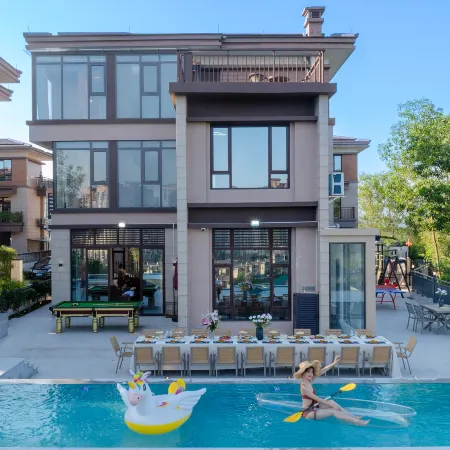 Qingyuan Qintianxi Mountain Private Soup Hot Spring Swimming Pool Resort Villa