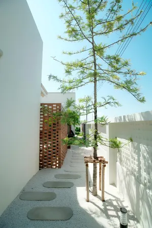 Sunn Lay Pool Villa Отели рядом с достопримечательностью «Hat Chao Samran»