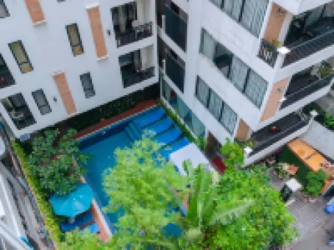 Home Chic Hotel Hotels near Independence Monument