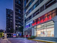 Moyuan Heyue Hotel (Luohe Convention and Exhibition Center) Hotels in Luohe