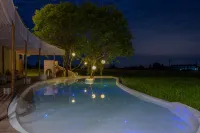 Crop & Calm Hot Spring - Romantic