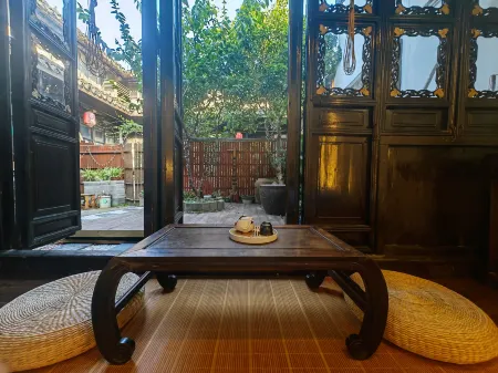 Zhujiajiao Qing Dynasty Shu House Home Stay Отели рядом с достопримечательностью «Yuanjin Buddhist Temple»