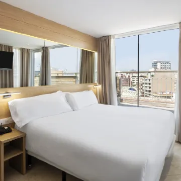 B&B Hotel Tarragona Centro Urbis Hotels near Tamarit Beach Resort