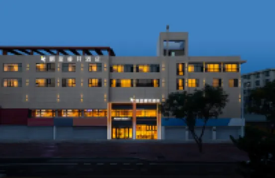 Rezen Select Hotel (Muping Qichezhan Experimental Middle School)