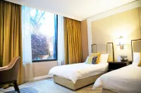 Ambassador Transit Hotel - Terminal 2 Hotels near Former Kampong Pasir Malay School