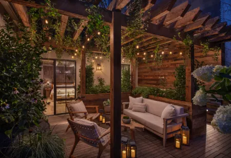 1 Hotel Central Park Отели рядом с достопримечательностью «Institute for the Study of the Ancient World at NYU»