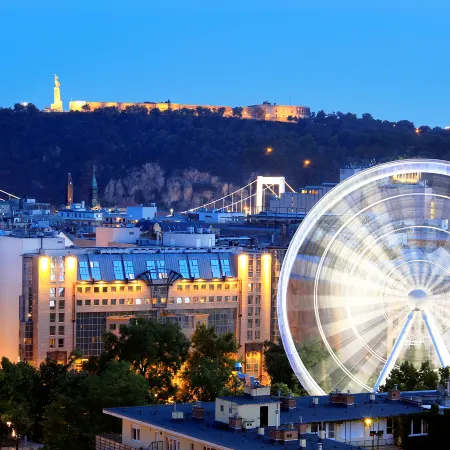 Kempinski Hotel Corvinus Budapest Отели рядом с достопримечательностью «Будапешт Ай»