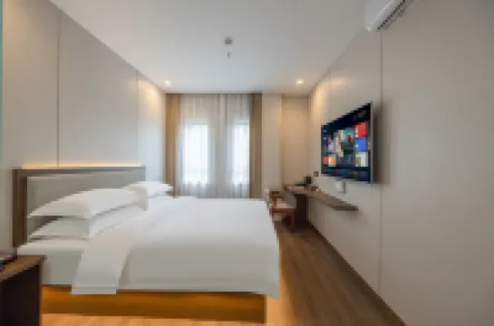 เซอร์วิสอพาร์ตเมนต์จูกวงซือเย่ (สถานีรถไฟใต้ดินทีหยูกวน)