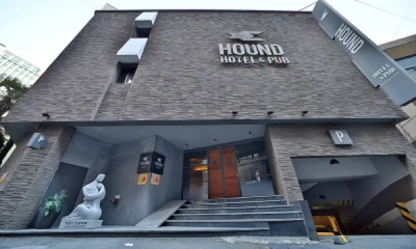 Seomyeon Hound Hotel 1st Street Hotels near Busanjin-Gu