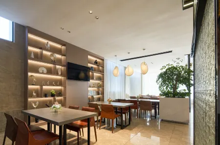 Huazhiyun Hotel (Fuzhou Wanda Plaza) Отели рядом с достопримечательностью «Zhengjue Ancient Temple»