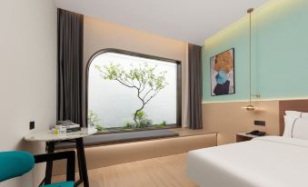 Tiangang Manfei Hotel (Ningbo Tiantong South Road Shounan Middle School Branch)