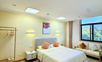 ZHONGDA LONGEASY · DAISHAN ELDERLY CARE SERVICE CENTER