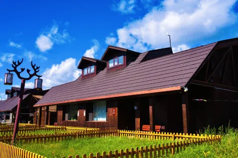 Hulunbergen River Reindeer Ji Homestay