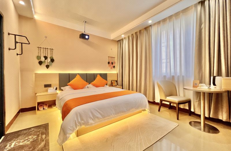 Far-away home boutique residential (Guilin high-speed Rail North station shop)