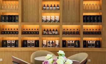 YI HUA YI SHI JIE BAN SHAN HOTEL