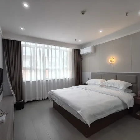 Yannian Hotel