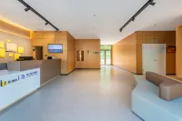 IU Hotel Binh Thuan Changzhi - parking